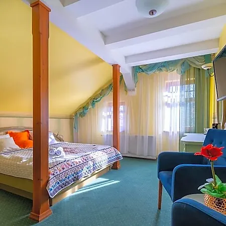 فندق مبيت وإفطار Patria 4*