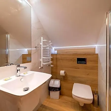 فندق مبيت وإفطار Patria 4*
